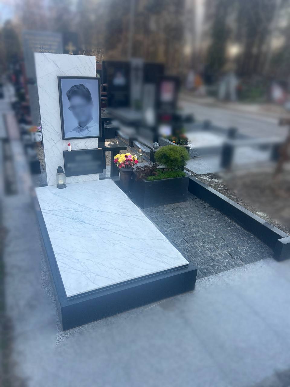 Одинарний меморіал 21